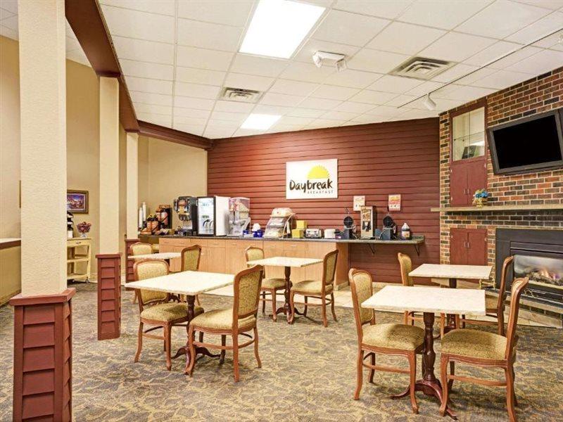 Days Inn By Wyndham Bloomington West Zewnętrze zdjęcie