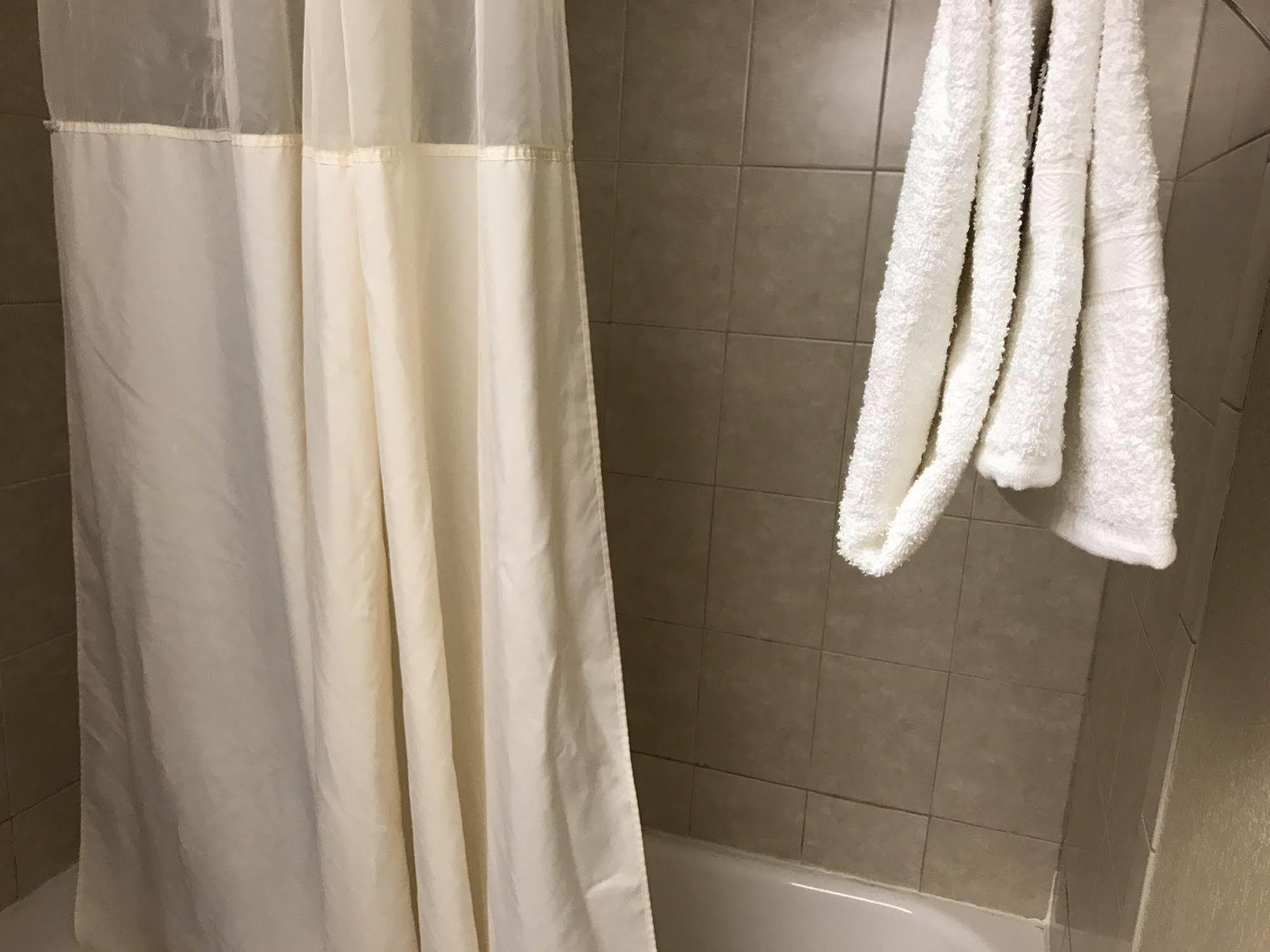 Days Inn By Wyndham Bloomington West Zewnętrze zdjęcie